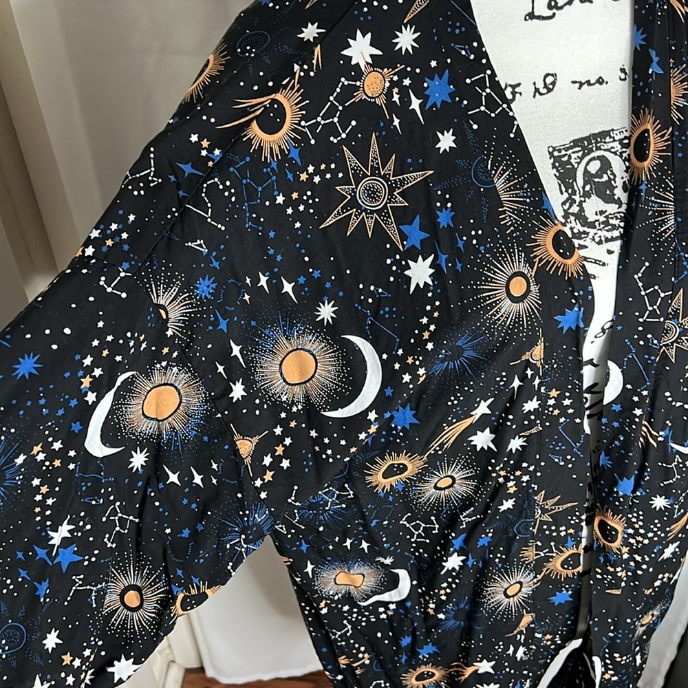 Celestial black Robe - Picture 3 of 9